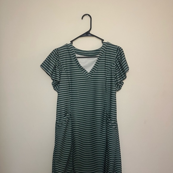 NWOT Green Striped V-Neck Dress - Picture 1 of 4
